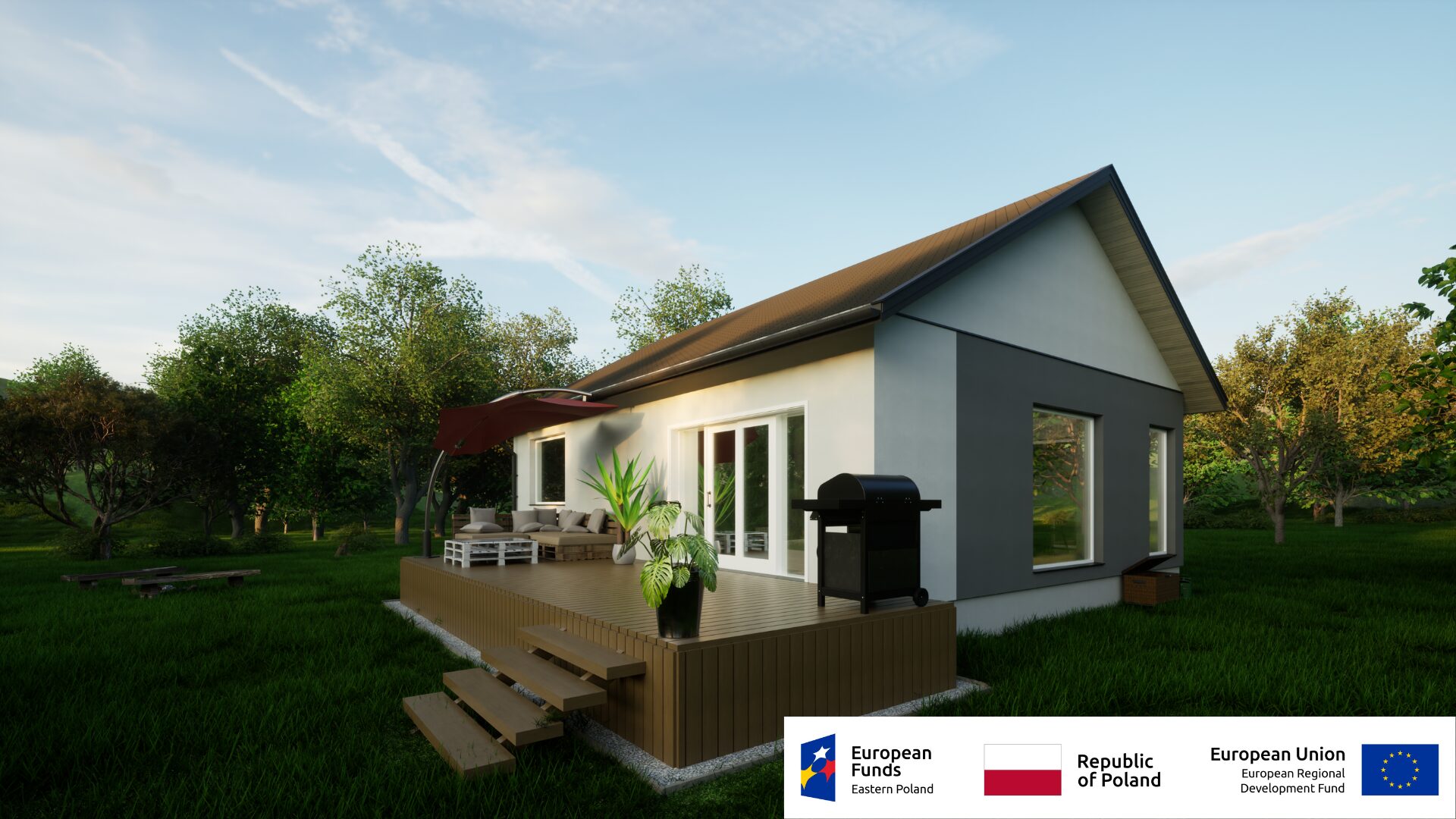 Modernes kleines Haus mit Terrasse in grüner Umgebung, Logo der Europäischen Fonds am unteren Bildrand.